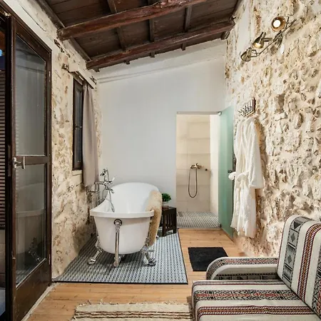 Beit Petra Holiday home *