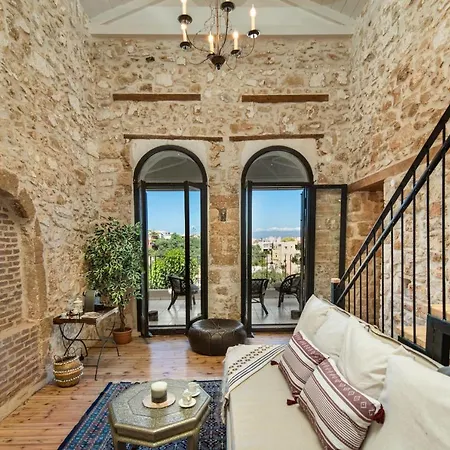 Beit Petra Holiday home *