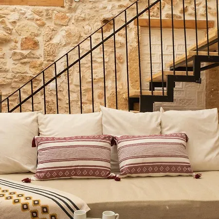 Beit Petra 펜션 Daratsos